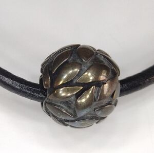 Retired Silpada Petal Ball Pendant Black Leather Cord Necklace 16" S1342